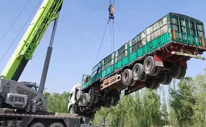 河津道路脱困救援案例